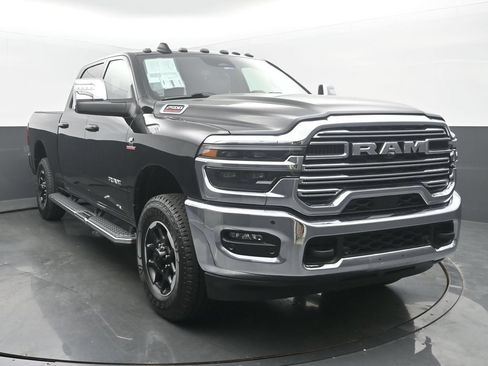 Used 2025 RAM 2500 Laramie AWD/4WD image 8