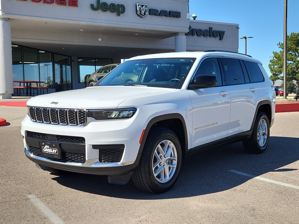 Used 2022 Jeep Grand Cherokee L Laredo w/ Luxury Tech Group I AWD/4WD image 4