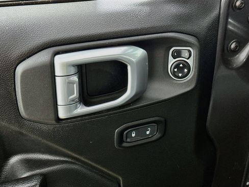 Used 2024 Jeep Wrangler Unlimited w/ Convenience Group AWD/4WD image 19