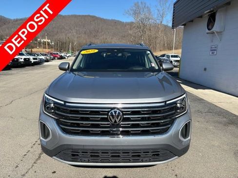 Used 2025 Volkswagen Atlas SEL image 7