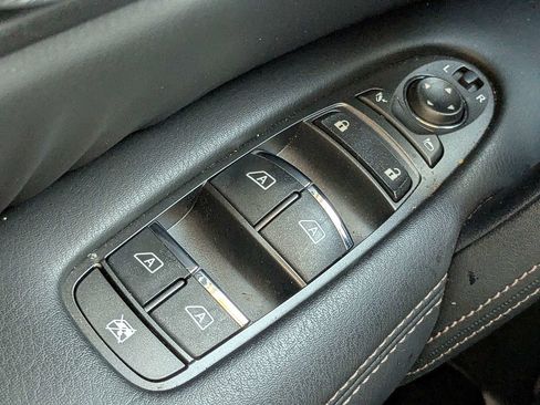 Used 2022 Nissan Armada Platinum w/ Captain's Chairs Package RWD image 30