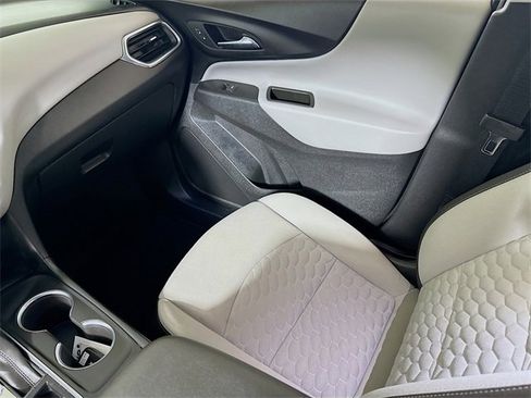 Used 2020 Chevrolet Equinox LT image 20