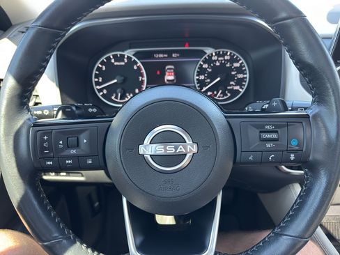 Used 2023 Nissan Rogue SL image 19