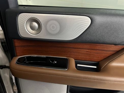 Used 2023 Lincoln Navigator Reserve image 56