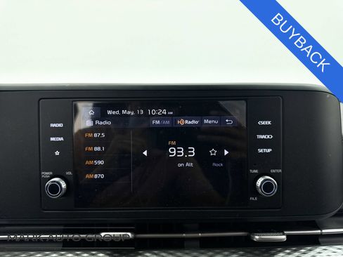 Used 2024 Kia Carnival LX FWD image 21