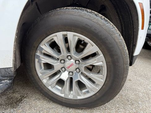 Used 2025 GMC Yukon Denali image 10