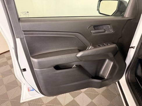 Used 2025 Chevrolet Colorado Trail Boss AWD/4WD image 18