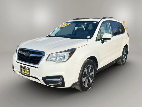 Used 2017 Subaru Forester 2.5i Premium image 3