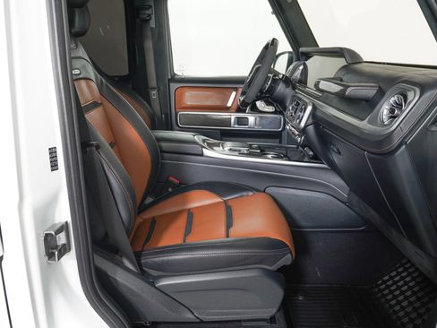 Used 2025 Mercedes-Benz G 63 AMG 4MATIC w/ Night Package Magno image 8