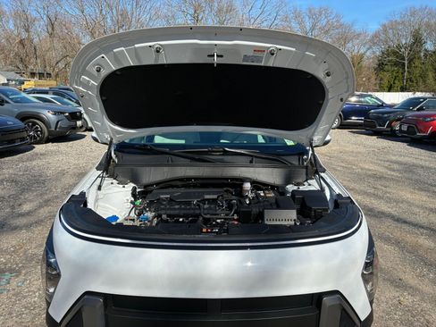 Used 2025 Hyundai Kona SEL image 35