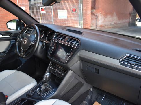 Used 2021 Volkswagen Tiguan SE R-Line AWD/4WD image 20