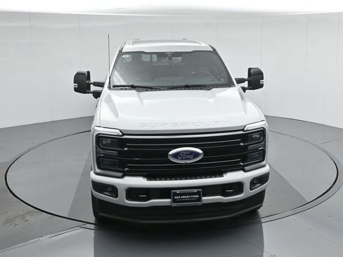 New 2026 Ford F250 Platinum image 40