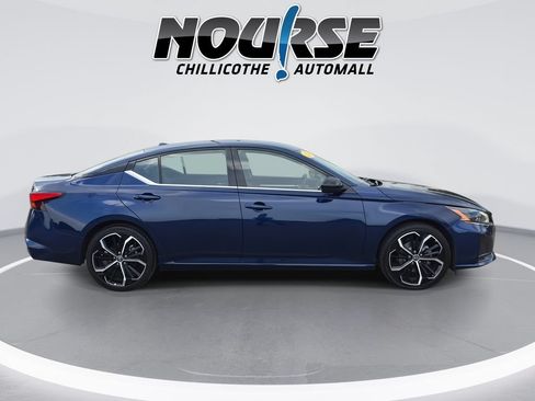 Used 2024 Nissan Altima 2.5 SR FWD image 9