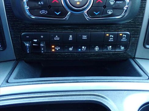 Used 2016 RAM 1500 Limited AWD/4WD image 19