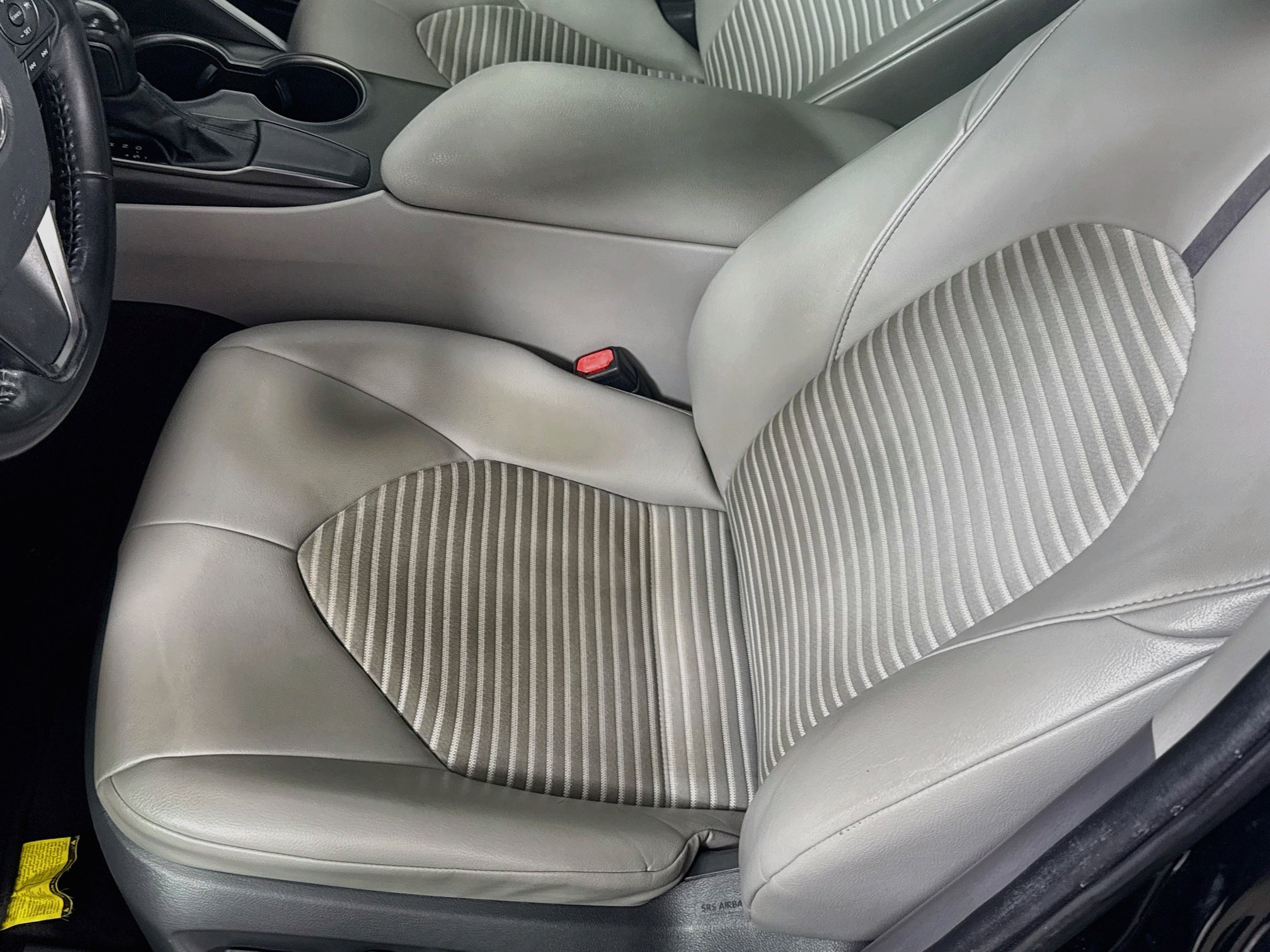 Used 2021 Toyota Camry SE FWD image 18