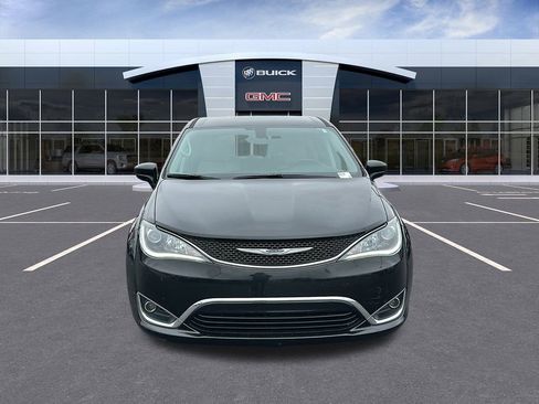 Used 2019 Chrysler Pacifica Touring Plus image 8
