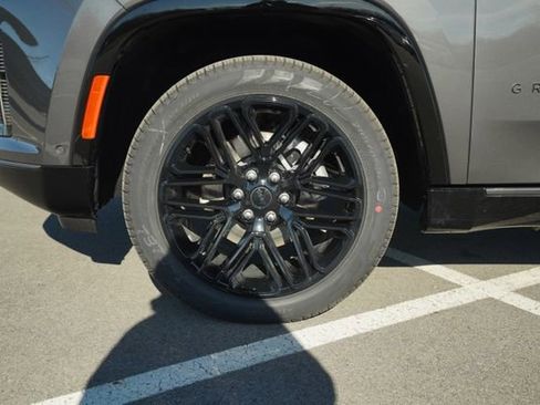 New 2026 Jeep Grand Wagoneer Limited image 10