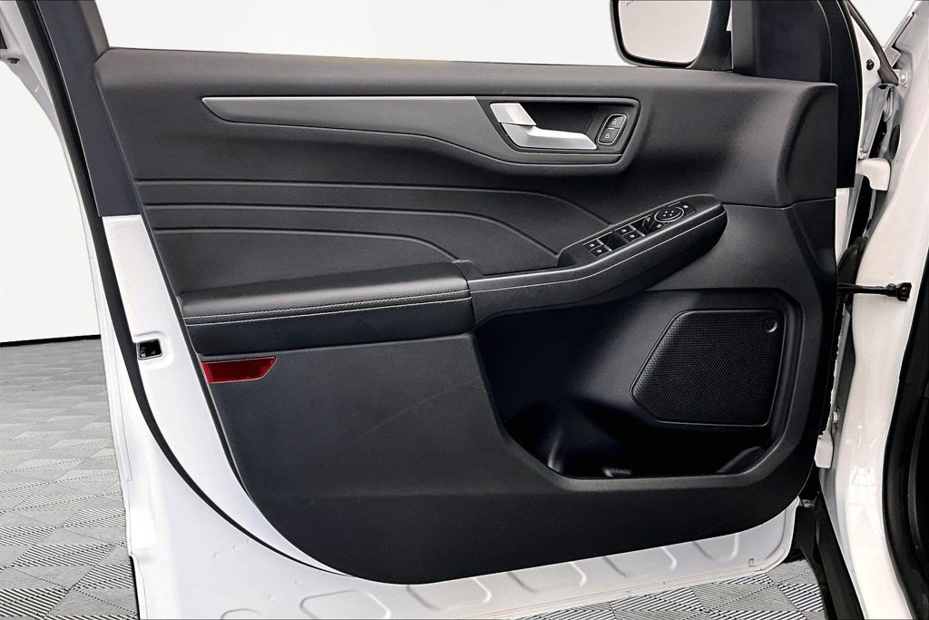 Certified 2023 Ford Escape SE FWD image 23