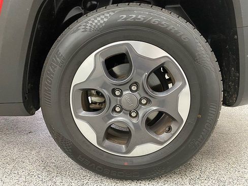 Used 2017 Jeep Renegade Sport w/ Power & Air Group image 24