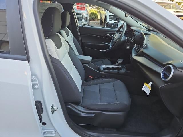 New 2026 Chevrolet Trax LS w/ LS Convenience Package FWD image 27
