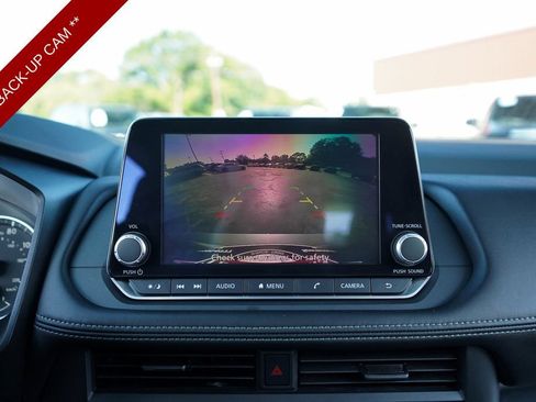 Used 2026 Nissan Rogue S FWD image 10