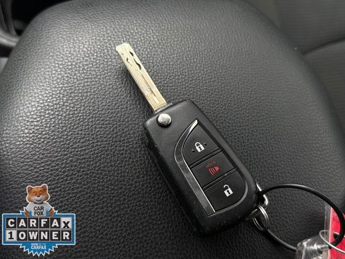 Used 2025 Toyota RAV4 LE AWD/4WD image 24