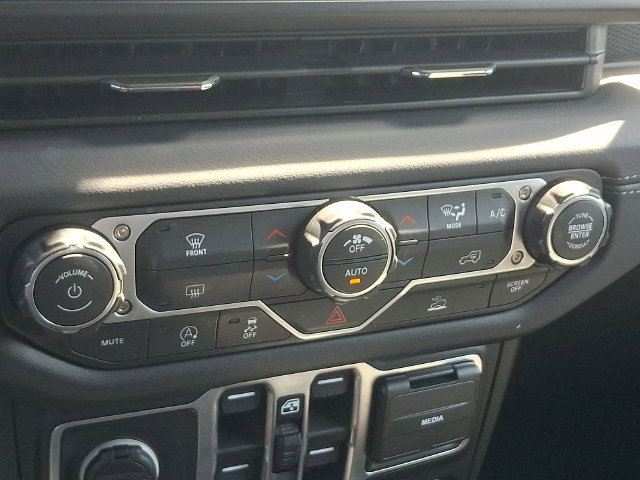 Used 2026 Jeep Gladiator Mojave AWD/4WD image 20