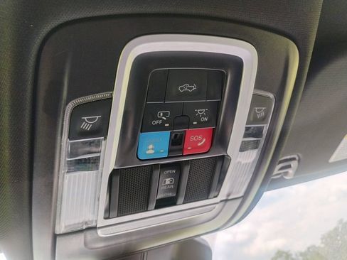 Certified 2025 RAM 1500 Laramie AWD/4WD image 18