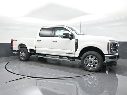 New 2026 Ford F250 Lariat w/ Chrome Package image 10