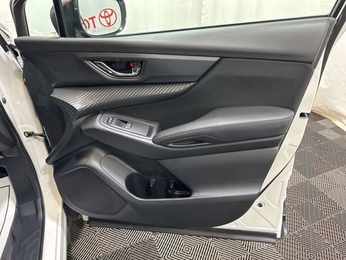 Used 2024 Subaru Ascent Premium w/ Convenience Package image 11