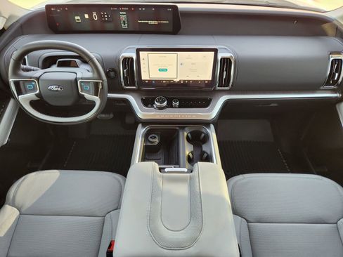 New 2025 Ford Expedition Platinum w/ Platinum Ultimate Package image 23