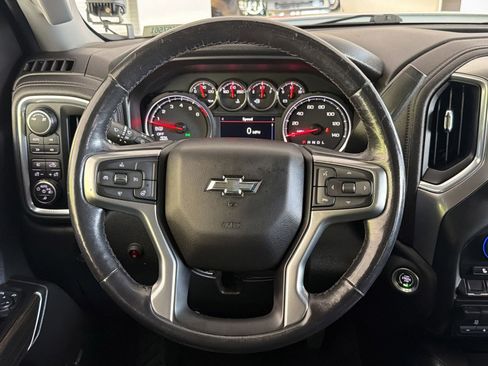 Used 2019 Chevrolet Silverado 1500 LT Trail Boss AWD/4WD image 17