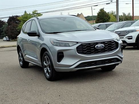 Used 2024 Ford Escape ST-Line w/ Tech Pack #1 AWD/4WD image 7