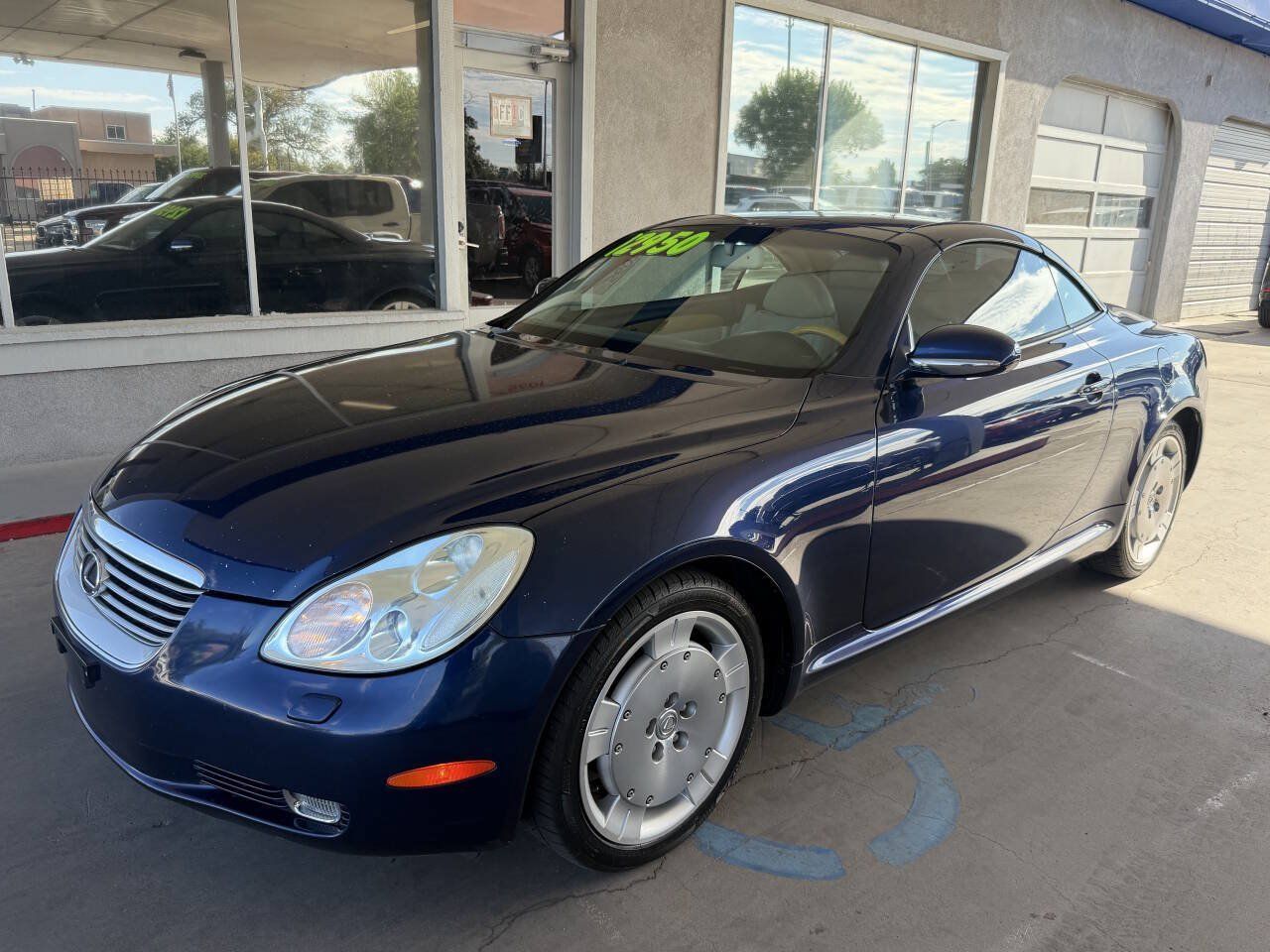 Used 2002 Lexus SC 430 Convertible RWD image 3