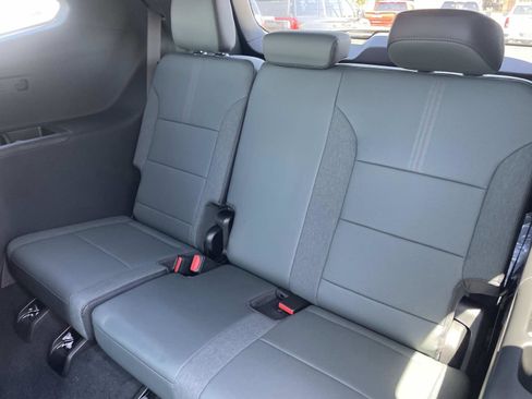 New 2026 GMC Acadia AT4 w/ Luxury Package AWD/4WD image 23