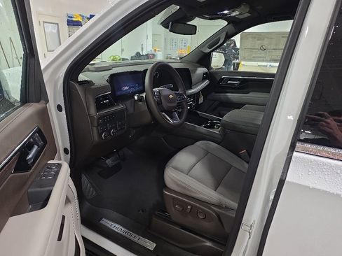 New 2026 Chevrolet Tahoe LT w/ Comfort Package AWD/4WD image 8