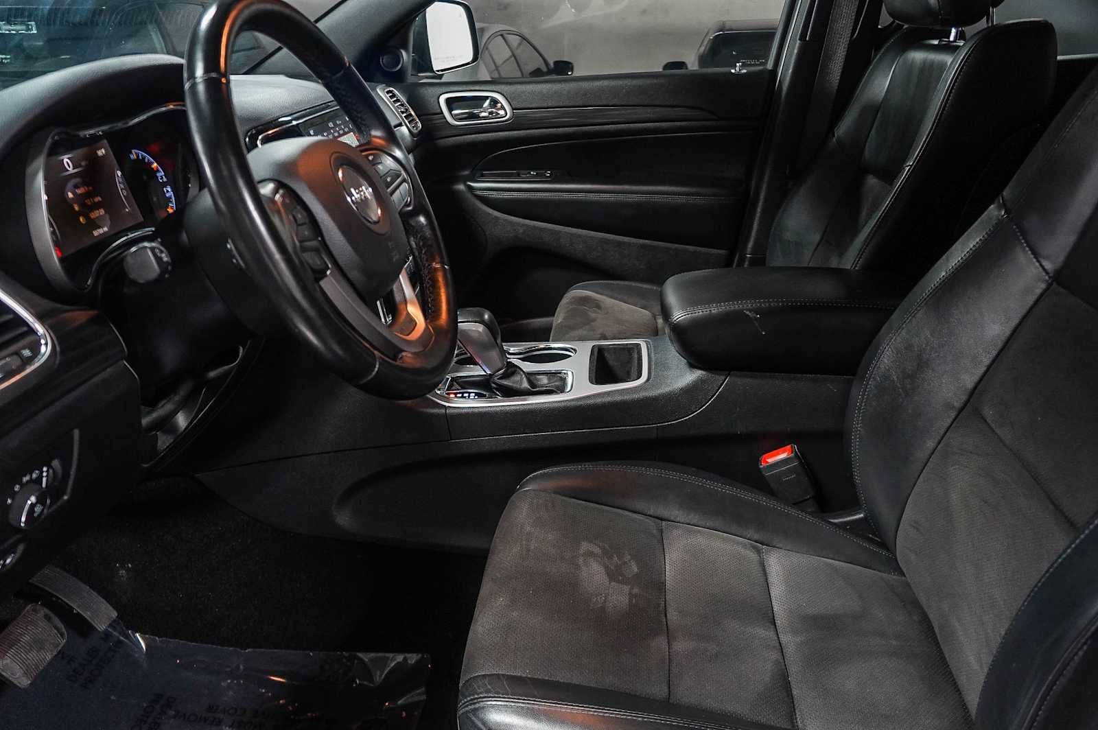 Used 2020 Jeep Grand Cherokee Altitude RWD image 19