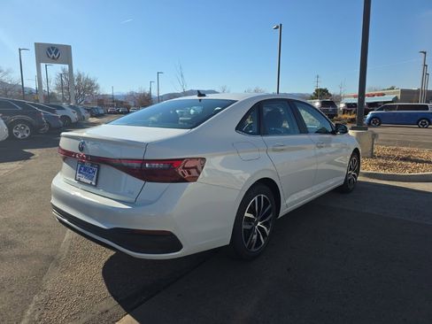 New 2026 Volkswagen Jetta SE image 5