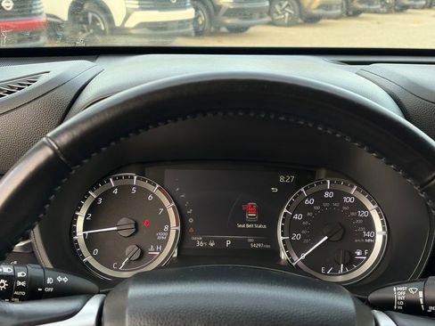 Used 2023 Toyota Highlander LE FWD image 18