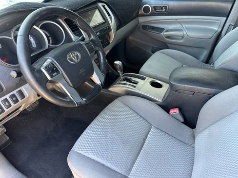 Used 2013 Toyota Tacoma PreRunner w/ SR5 Pkg RWD image 9