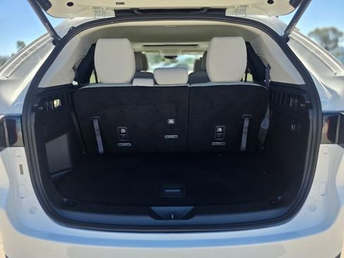 Certified 2024 MAZDA CX-90 Plug-In Hybrid w/ Preferred AWD/4WD image 14