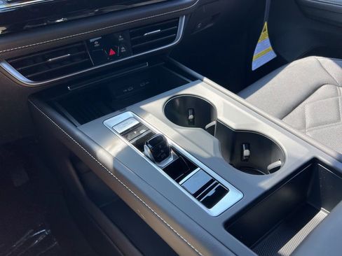 New 2026 Volkswagen Atlas Cross Sport SE FWD image 19