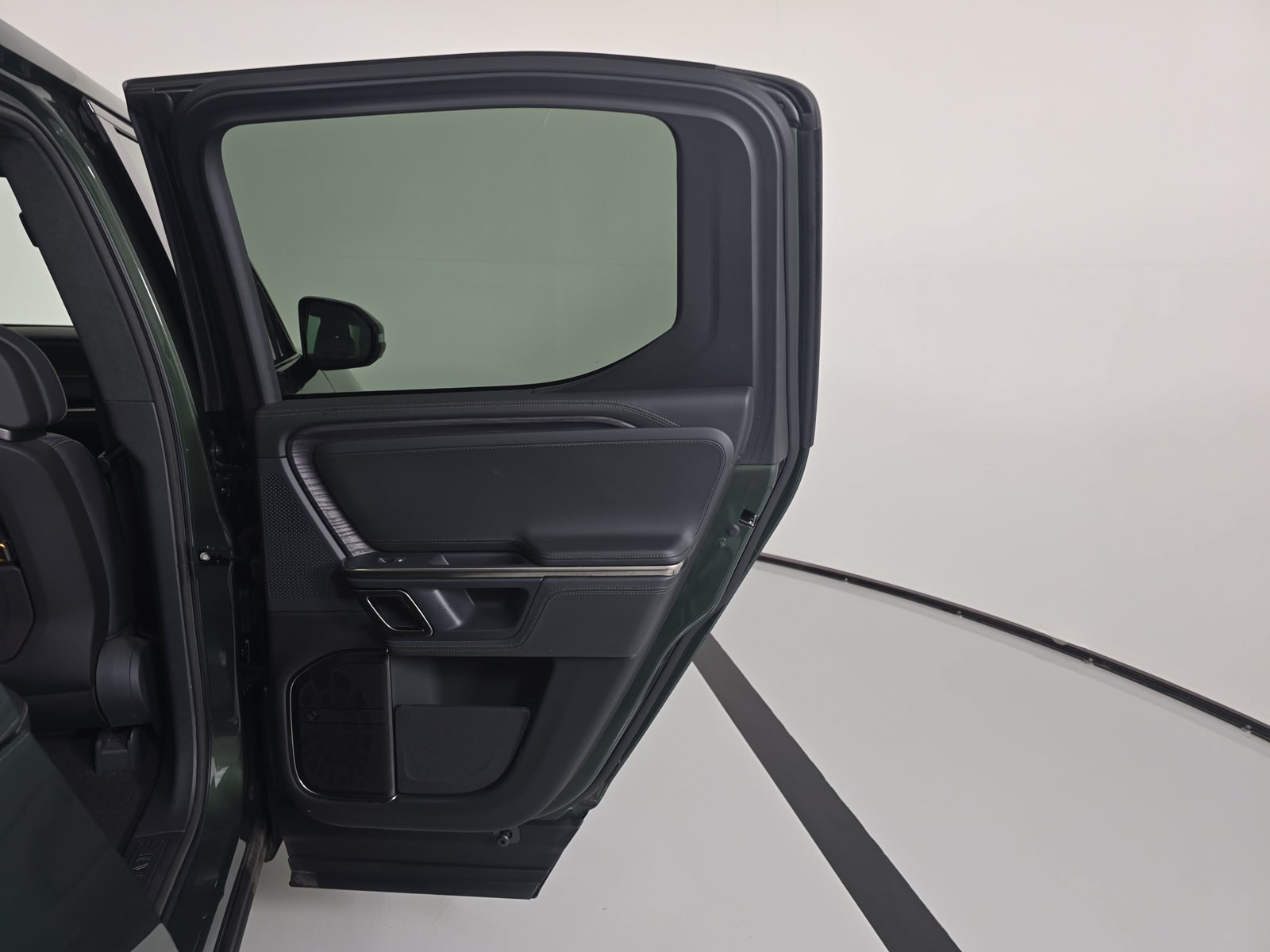 Used 2023 Rivian R1T Adventure Quad AWD/4WD image 19