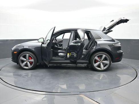 Certified 2023 Porsche Macan S image 30