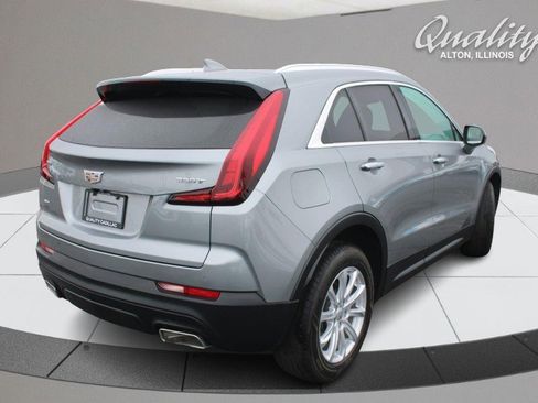 Used 2023 Cadillac XT4 Luxury w/ Cold Weather Package image 3
