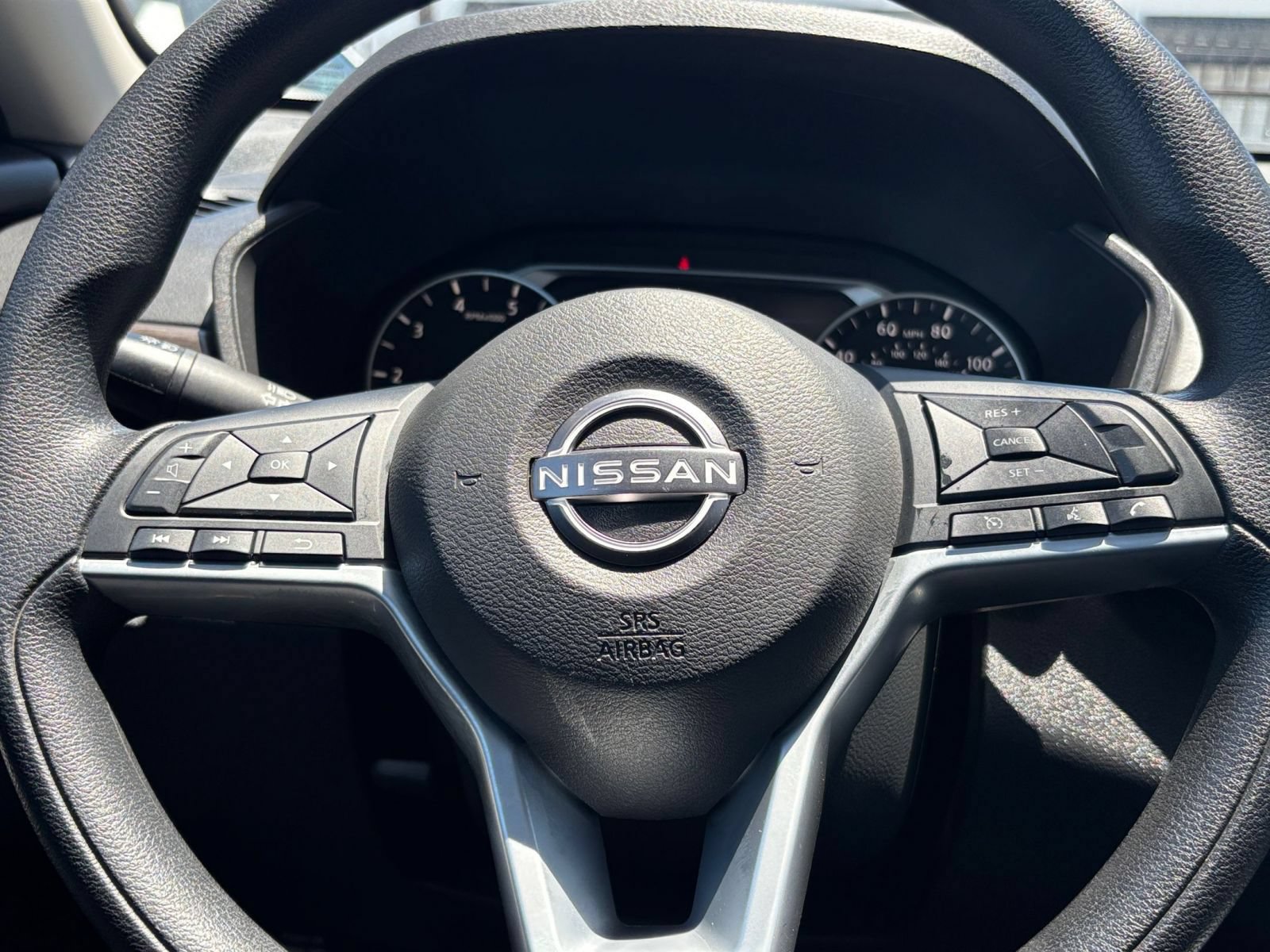 Used 2025 Nissan Altima 2.5 SV FWD image 28