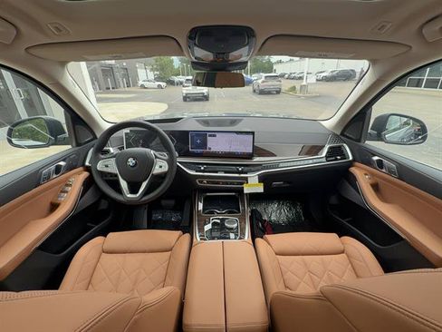 New 2026 BMW X7 xDrive40i AWD/4WD image 14