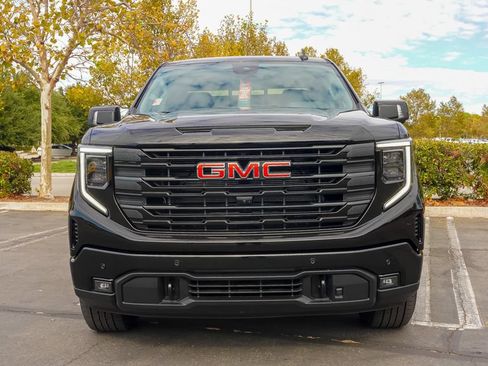 New 2026 GMC Sierra 1500 Elevation w/ Elevation Premium Package AWD/4WD image 4