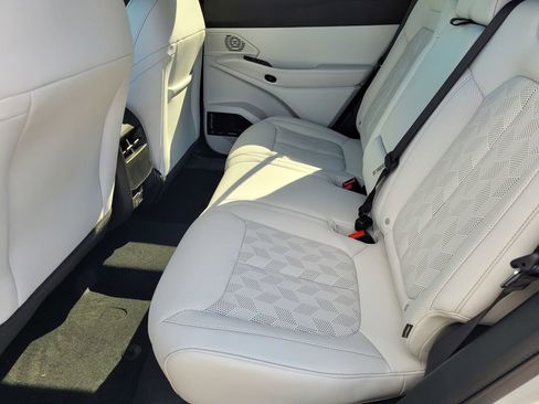 New 2026 Jeep Cherokee Overland image 4