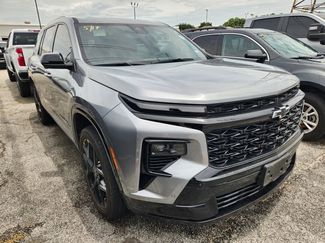 Used 2024 Chevrolet Traverse RS FWD video 1